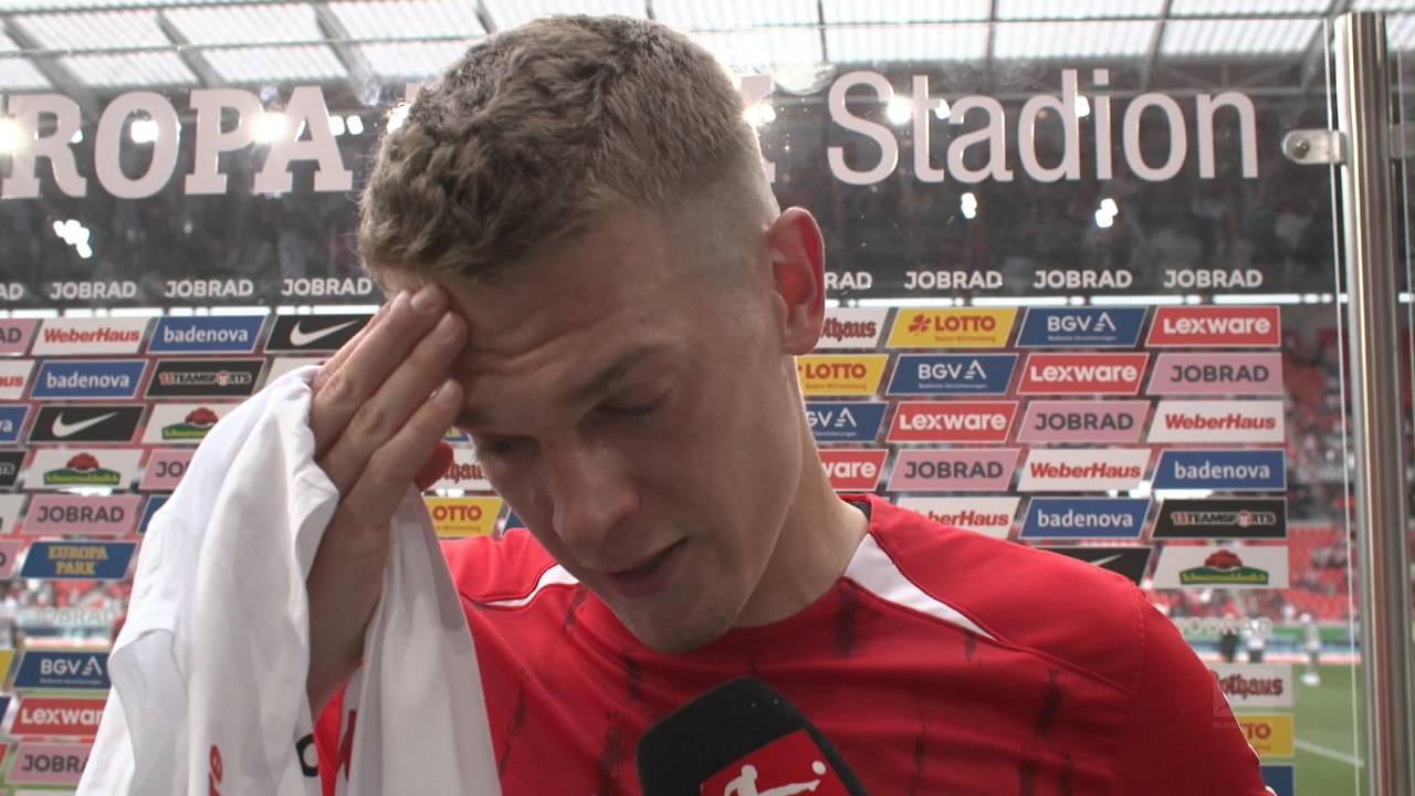 Mit feuchten Augen: Ginter teilt emotionale Worte