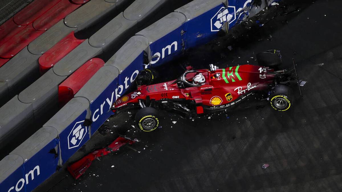 Charles Leclerc fuhr seinen Ferrari in Saudi Arabien zu Schrott