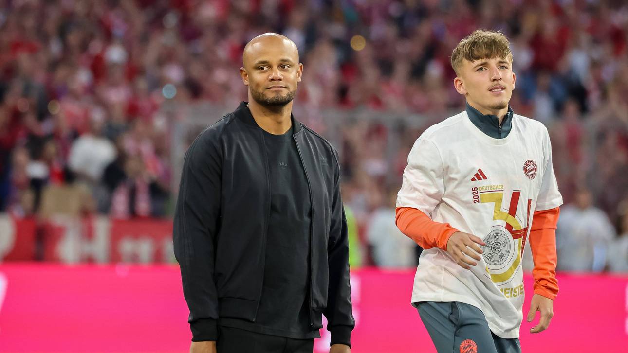 Vincent Kompany mit Nachwuchs-Hoffnung Lennart Karl 