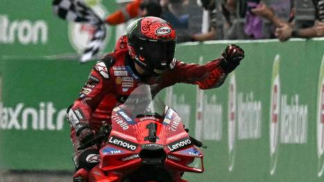 Francesco Bagnaia triumphiert in Thailand