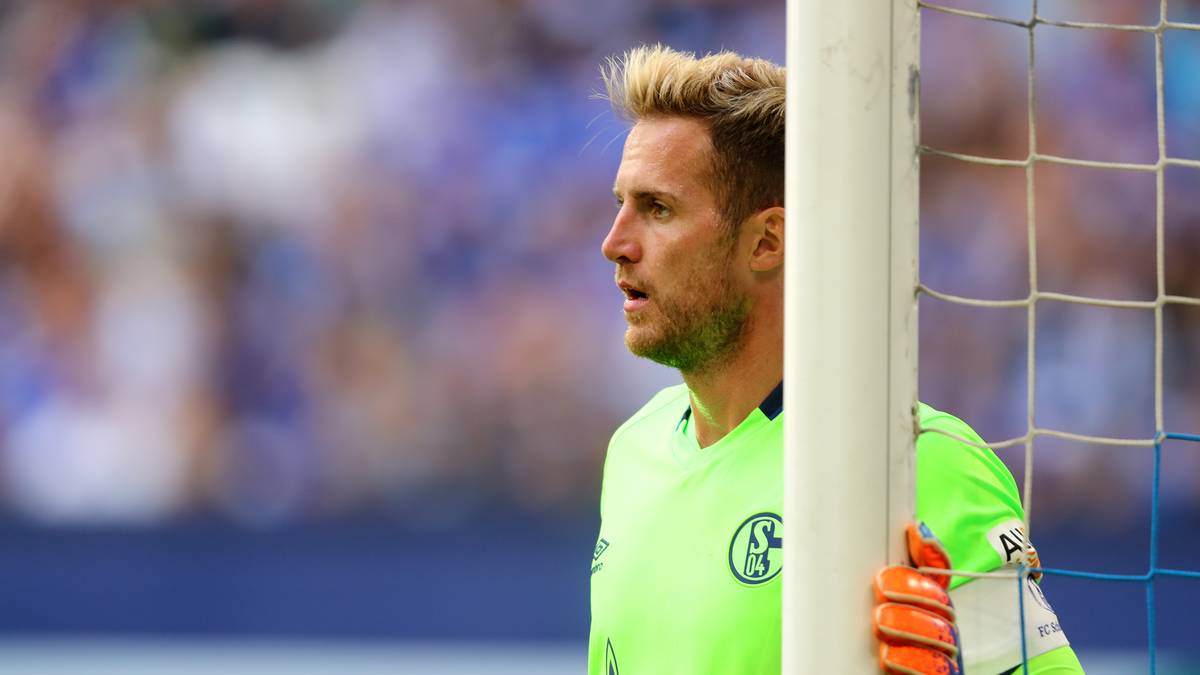 PLATZ 18: RALF FÄHRMANN (FC Schalke 04): Weisse Westen: 3 - Gegentore: 26