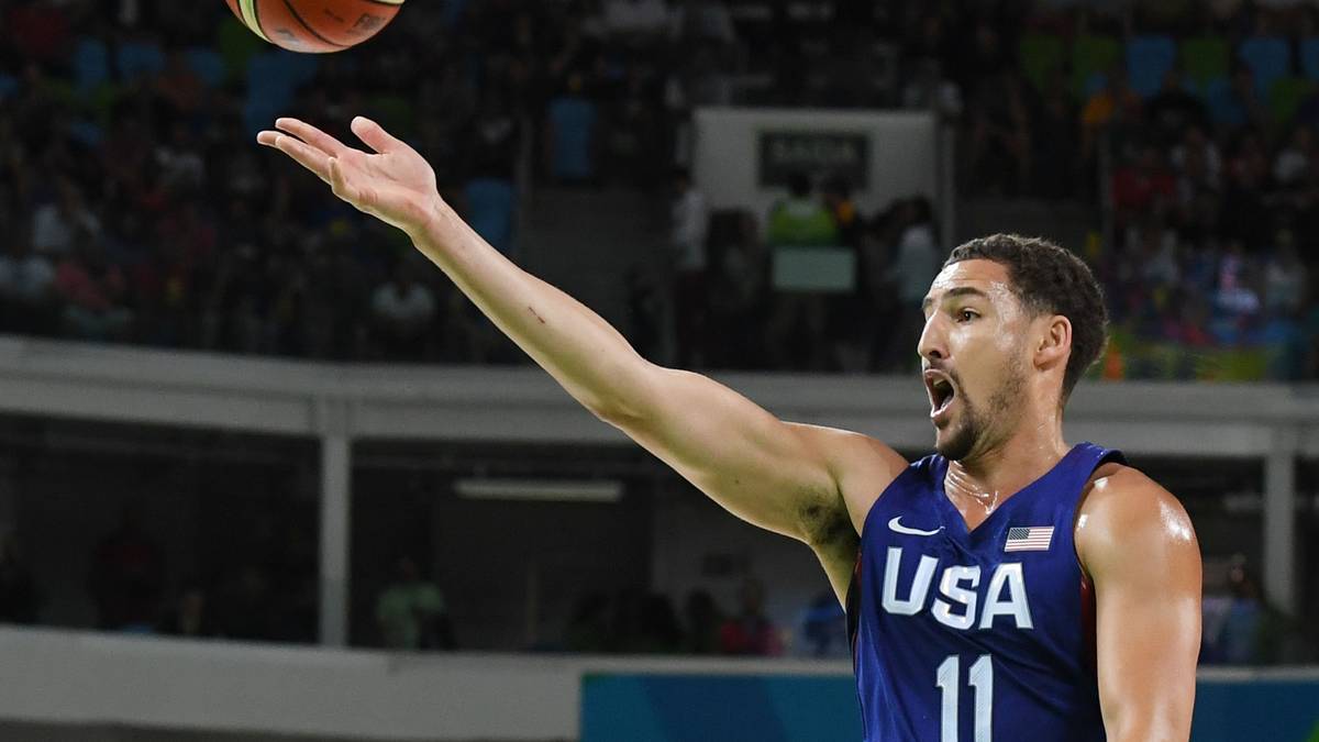 KLAY THOMPSON: Ähnlich wie bei Durant muss auch der Warriors-Star erst von einer schweren Verletzung (Kreuzbandriss) genesen, bevor er wieder auf dem Feld stehen kann