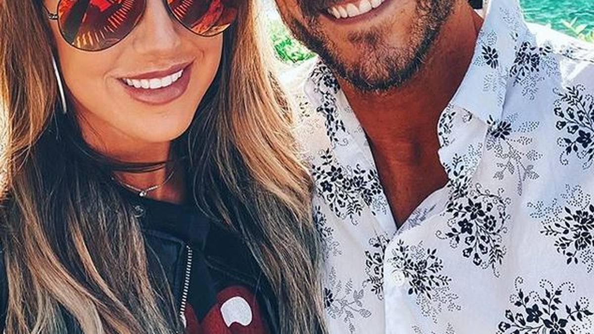 Umgekehrt ist die Konstellation bei ADAM COLE und BRITT BAKER: Er steht vor dem Durchbruch bei WWE, sie rückt bei AEW mehr und mehr in den Mittelpunkt