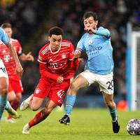 Verlässt Jamal Musiala den FC Bayern im Sommer? Wie britische Medien berichten, steht der deutsche Nationalspieler ganz oben auf der Transferziel-Liste von Manchester City.