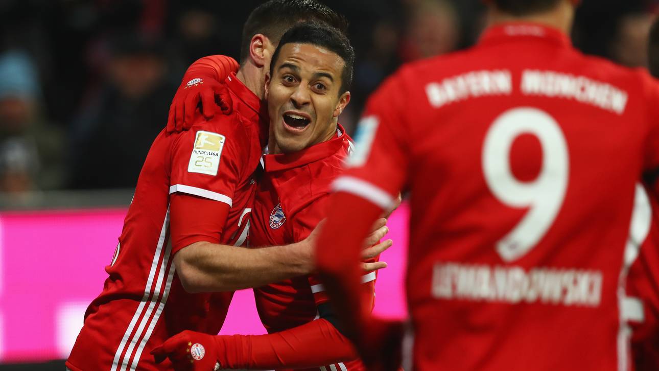 Die Weihnachtsgrüße der FCB-Stars