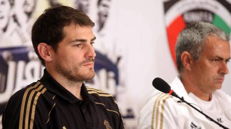 Jose Mourinho (r.) trainierte Torwart-Legende Iker Casillas von 2010 bis 2013 bei Real Madrid