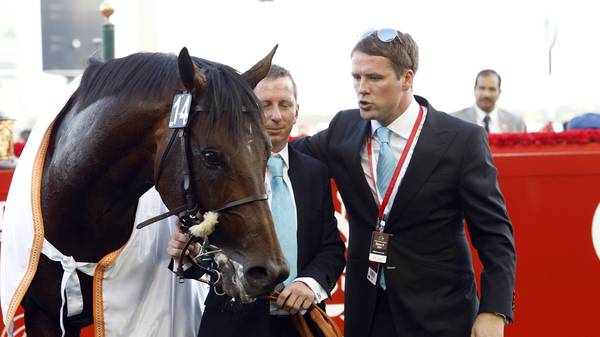 Michael Owen mit Brown Panther nach dem Gewinn des Dubai Gold Cup 2015