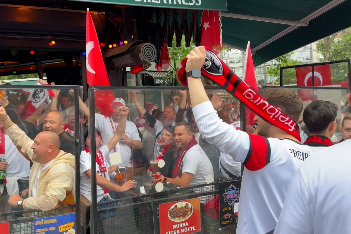 "Episch!" Emotionale Fan-Momente vor Freiburgs Finale