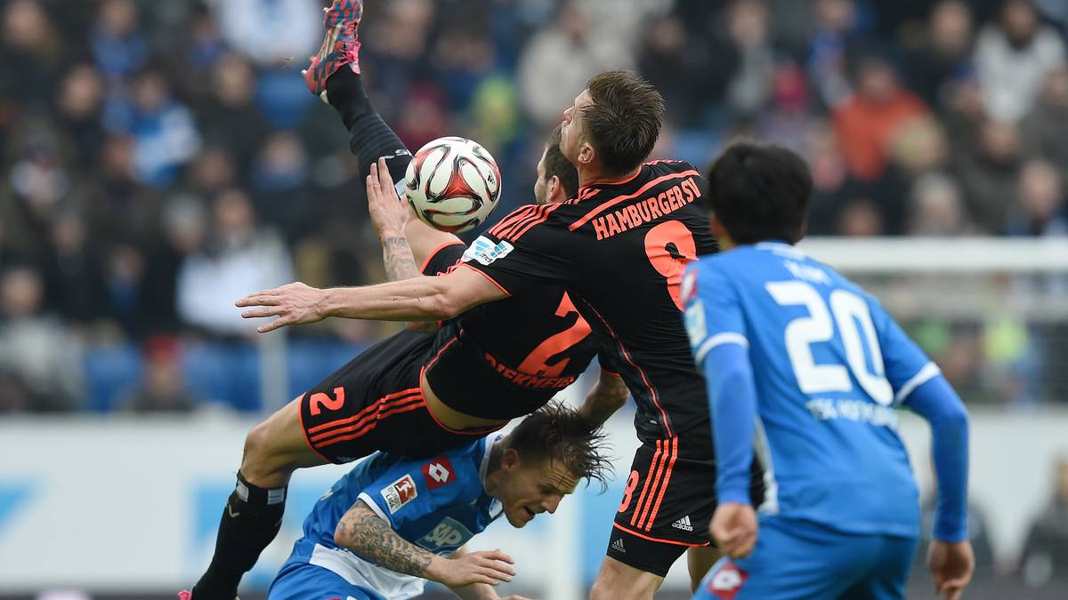 Hoffenheim ist auch im weiteren Verlauf der Partie die spielbestimmende Mannschaft. Der HSV kommt nur zu wenigen Chancen