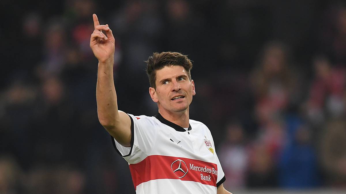 Starks Eigentor sorgt am Ende für den 1:0-Sieg des VfB und ein gelungenes Gomez-Comeback