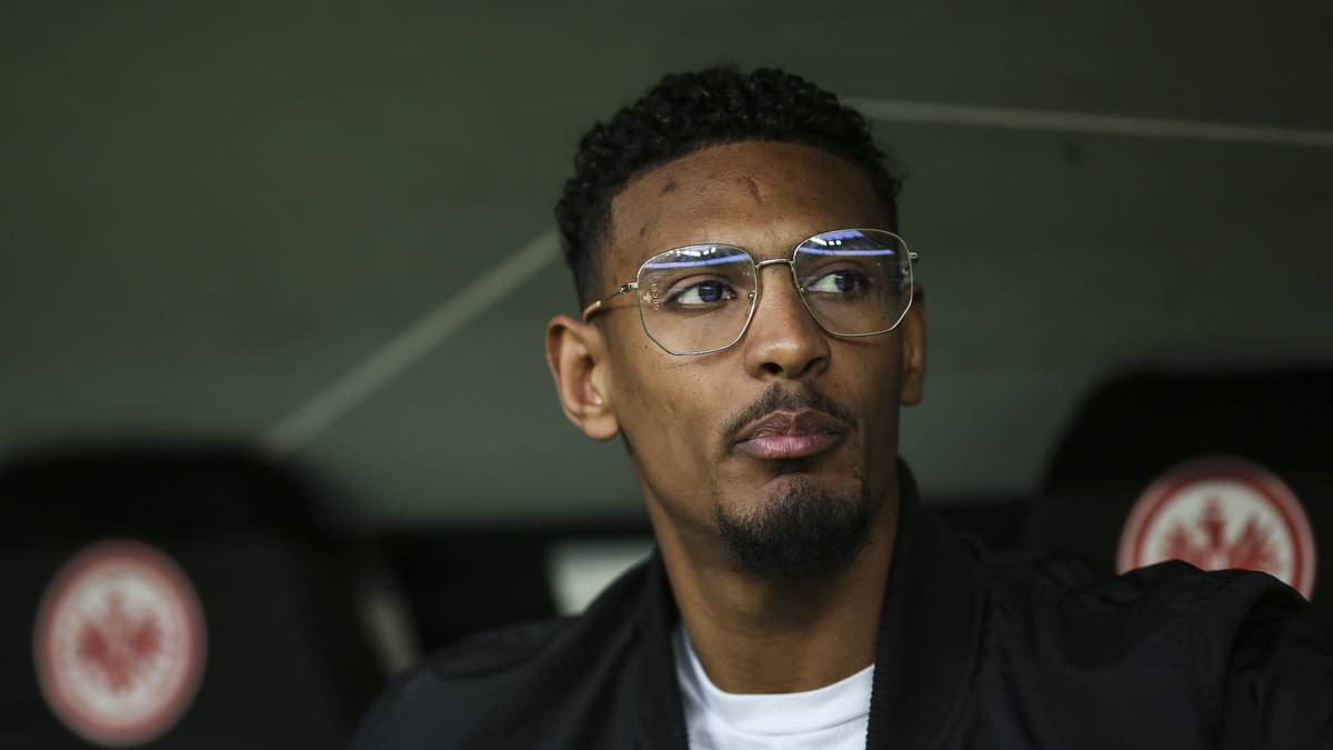 Seit Mittwoch ist es offiziell: In Sébastien Haller verliert Eintracht Frankfurt seinen nächsten Topstürmer. Der Franzose schließt sich für eine kolportierte Ablösesumme von 40 Millionen Euro West Ham United an