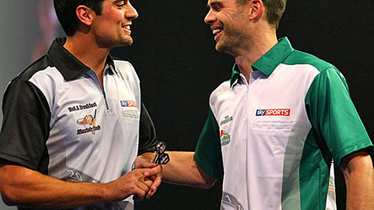 Mit James Anderson hat Cook sichtlich Spaß