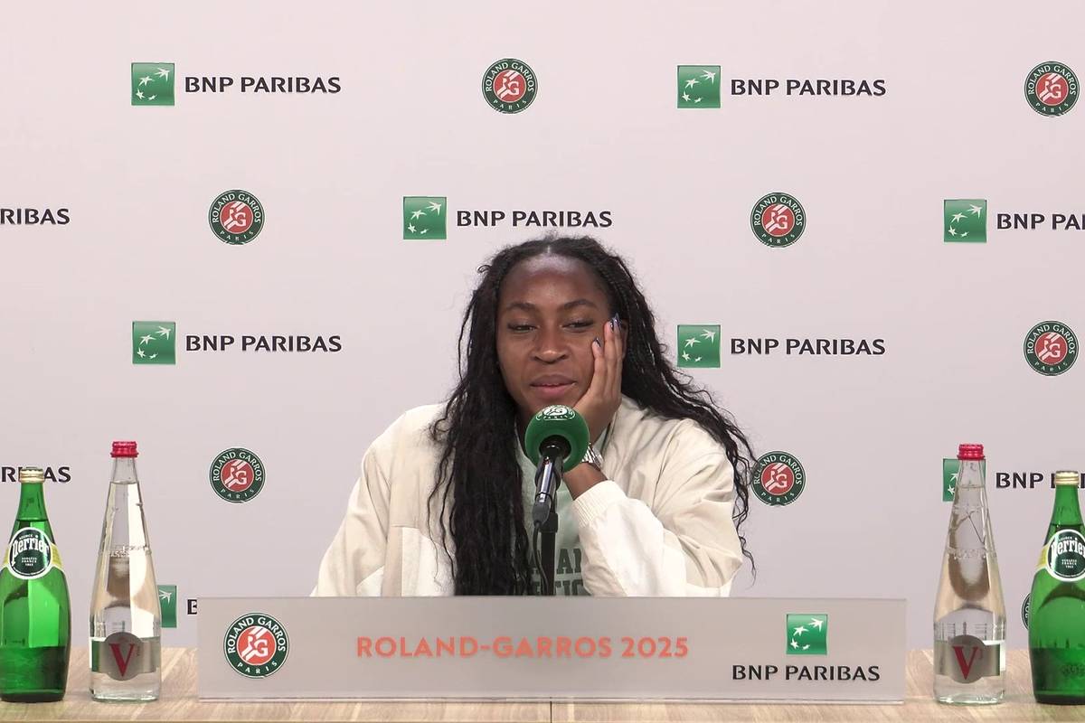 Trotz vergessener Schläger gelingt Coco Gauff ein historischer Einzug in die zweite Runde von Roland Garros. Ihre Schusseligkeit hat für die US-Amerikanerin sogar etwas Positives.