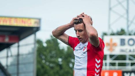 Glenn Bijl und der FC Emmen liefen am ersten Spieltag ohne Sponsor auf