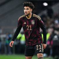 Kevin Schade ist verletzungsbedingt von der Nationalmannschaft abgereist und fällt für das 1000. Länderspiel gegen die Ukraine in Bremen aus.