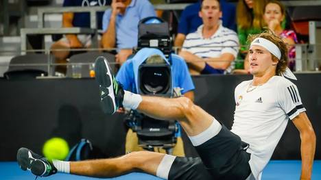 Alexander Zverev kassierte beim ATP Cup gegen Stefanos Tsitsipas eine heftige Abreibung