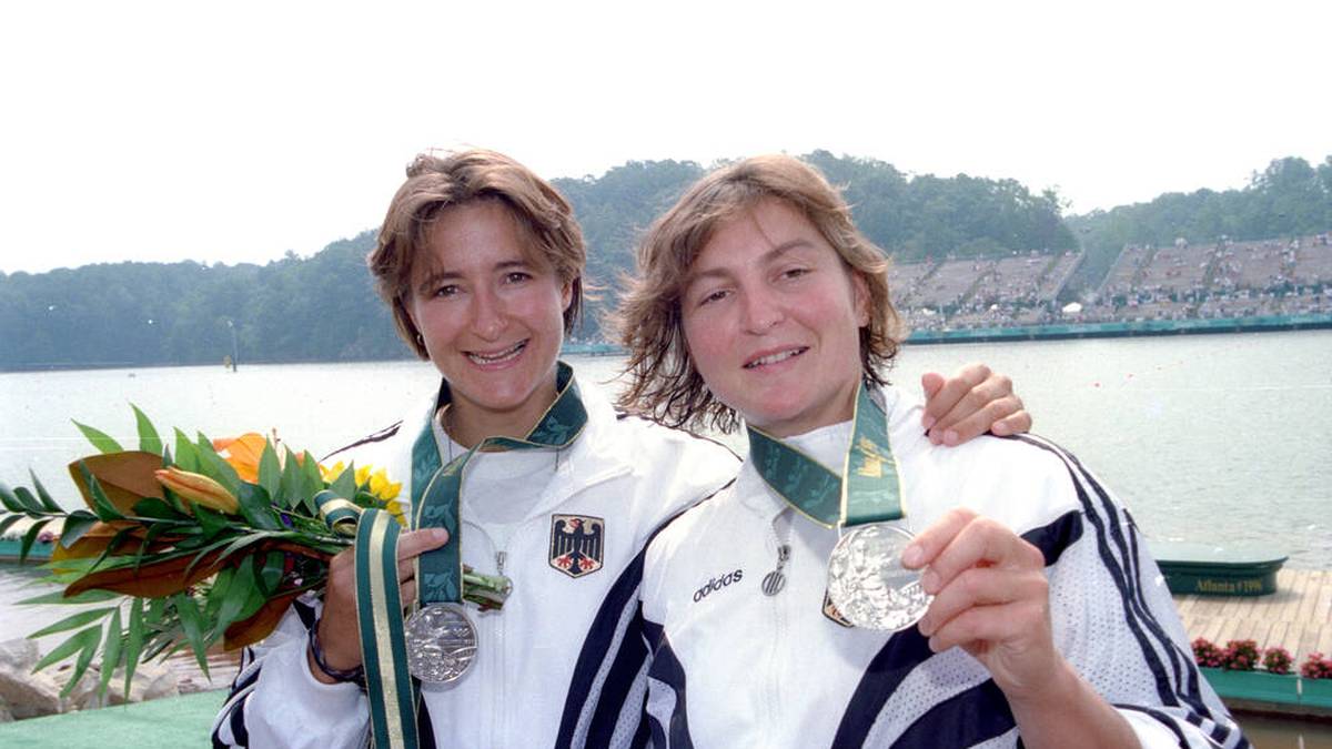 Olympiasieger: Die erfolgreichste Deutsche bei den Olympischen Spielen - Birgit Fischer (r.).