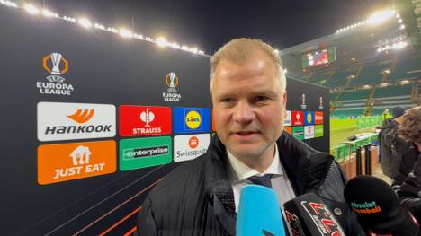 VfB-Sportvorstand Fabian Wohlgemuth zeigt sich beeindruckt von der starken Leistung seiner Mannschaft bei Celtic Glasgow.