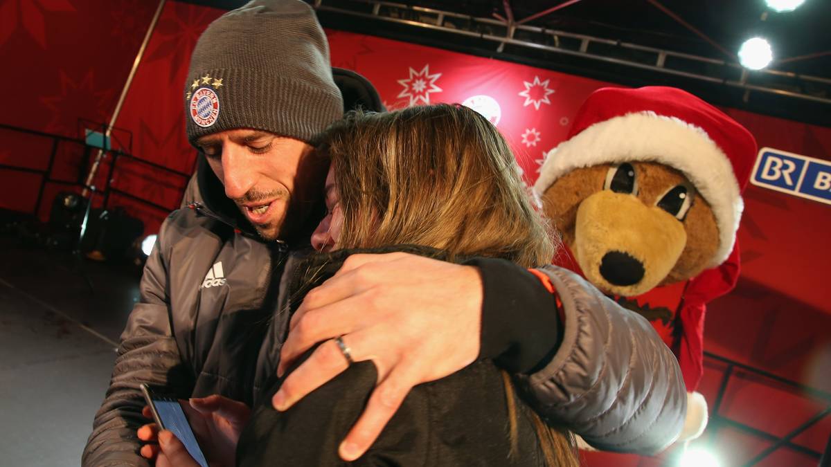 …begibt sich auf Tuchfühlung mit den Fans
