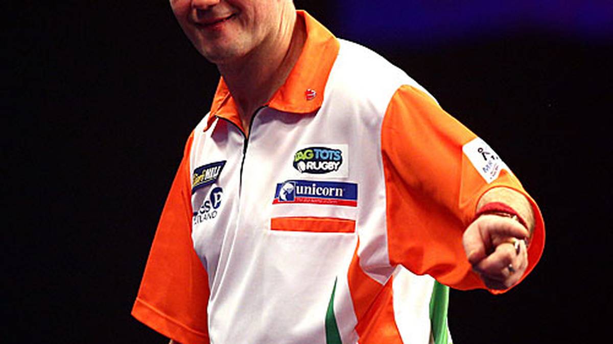 Grund zur Freude hat auch Jamie Caven. "Jabba" wurschtelt sich mit 3:2 gegen Jason Hogg in die nächste Runde