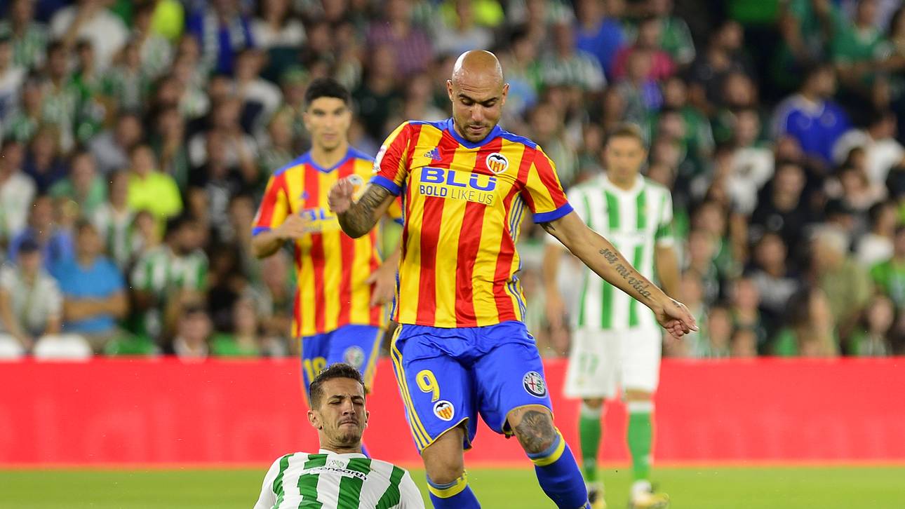 Valencia klettert nach irrem Sieg