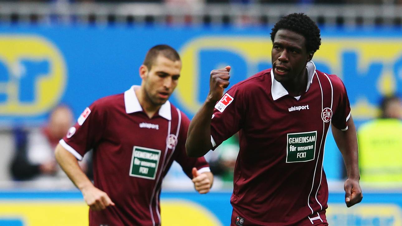1. FC Kaiserslautern v FC Schalke 04  - Bundesliga