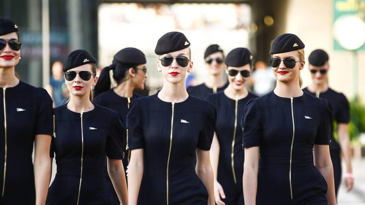 Abu Dhabi (Formel 1): Im Land der Scheichs ist das mit der leichten Kleidung bekanntlich so eine Sache. Am ehesten muss Frau die strenge Handhabung ausbaden