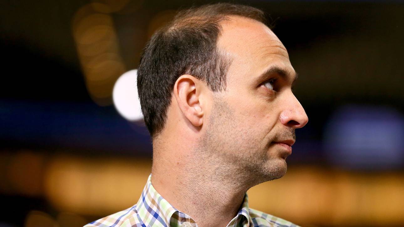 Stenzel fordert Rücktritt von Hanning