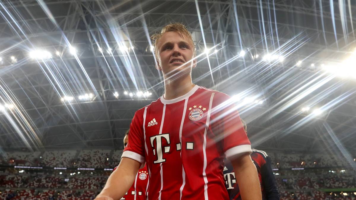 FELIX GÖTZE (20/Innenverteidiger): Der junge Bruder von Mario ist ein solider Abwehrmann. Ergänzt mit seiner starken Spieleröffnung ergänzt seinen Abwehrpartner Mai ideal. Gehört auch dem erweiterten Profikader an, wartet aber noch auf einen Einsatz in dieser Saison