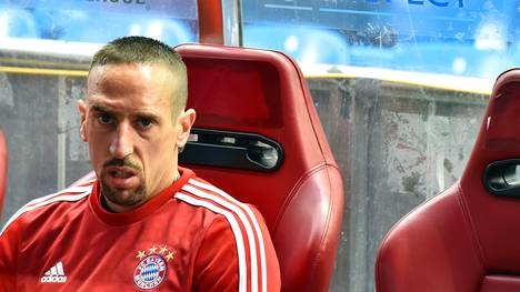 Franck Ribery sitzt gegen Rostov zunächst nur auf der Bank