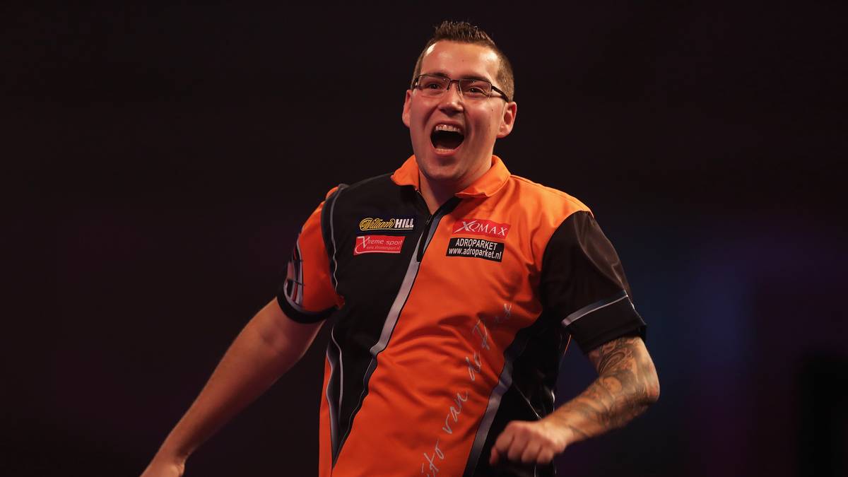 BENITO VAN DE PAS: Stellvertretend für den reichhaltigen Talente-Poll der Niederländer steht van de Pas. Der 25-Jährige erreichte bereits dreimal das WM-Achtelfinale. Bei den German Darts Open 2017 spielte im Finale einen 110er Average, unterlag aber noch knapp Peter Wright