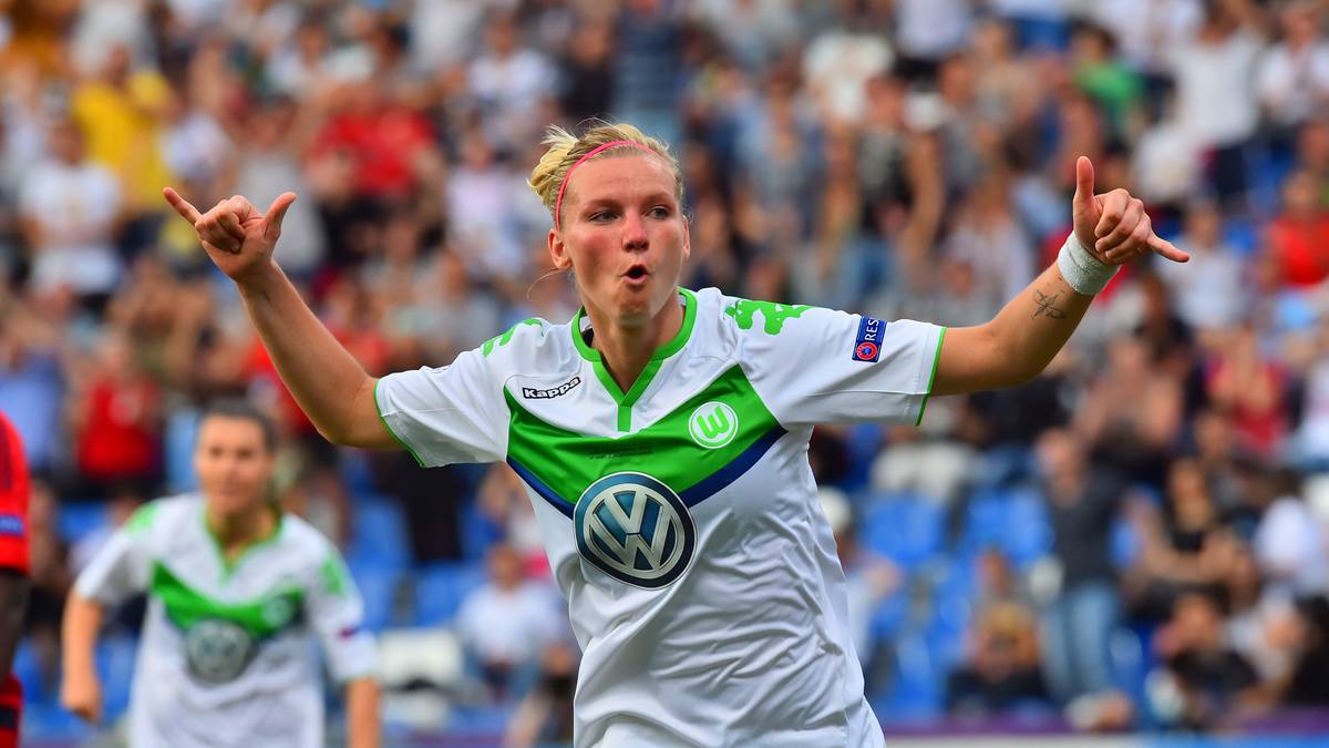 Die beste deutsche Stürmerin läuft ebenfalls für Wolfsburg auf. 2012 wechselte Alexandra Popp aus Duisburg zu den Wölfinnen und stand mit dem VfL 2013 und 2014 auf Europas Thron