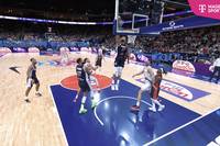 Frankreich steht bei der Basketball-EM nach einer dominanten Vorstellung als erste Mannschaft im Finale.