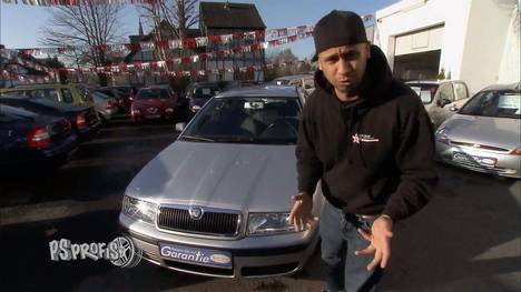 Was gibt es Schöneres als noch am Silvestertag auf das aufregende Jahr zurück zu blicken? Sidney Hoffmann und Jean Pierre Kraemer machen eine große Silvestersause und zeigen unter anderem: Die besten Autochecks des Jahres und die größten Pannen. 