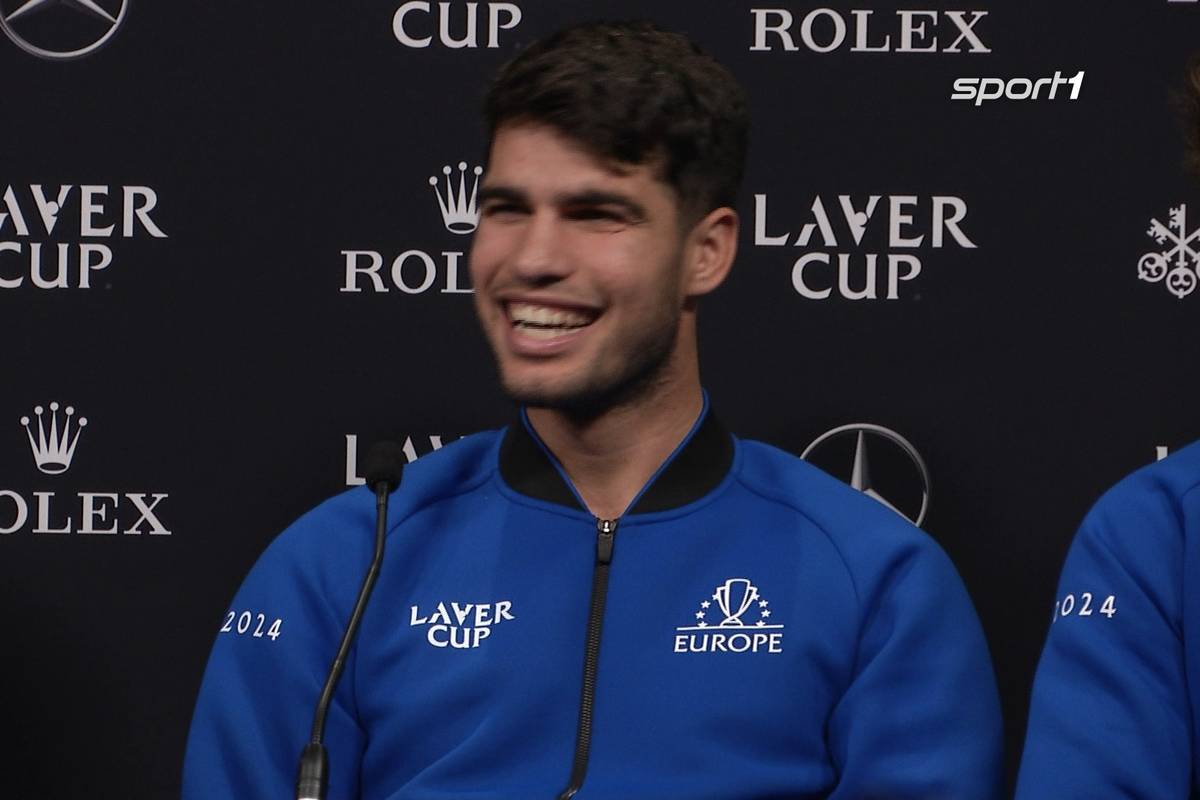 Casper Ruud erzählt auf der Pressekonferenz vor Start des Laver Cups eine Anekdote im Zusammenhang mit Jungspund Carlos Alcaraz. Diese sorgt für ordentlich Gelächter. 