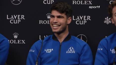 Casper Ruud erzählt auf der Pressekonferenz vor Start des Laver Cups eine Anekdote im Zusammenhang mit Jungspund Carlos Alcaraz. Diese sorgt für ordentlich Gelächter. 