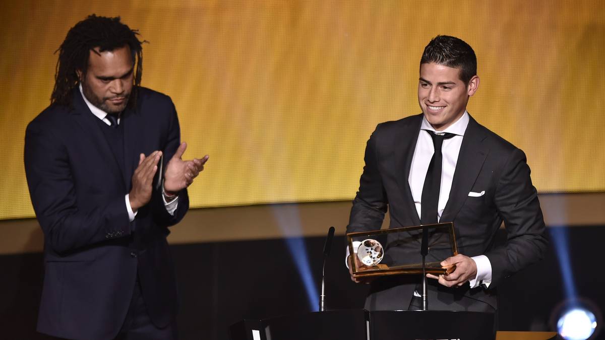 Sein sehenswerter Volley-Treffer im Achtelfinale gegen Uruguay wird sogar mit dem FIFA Puskas Award ausgezeichnet - dem Preis für das schönste Tor des Jahres 2014
