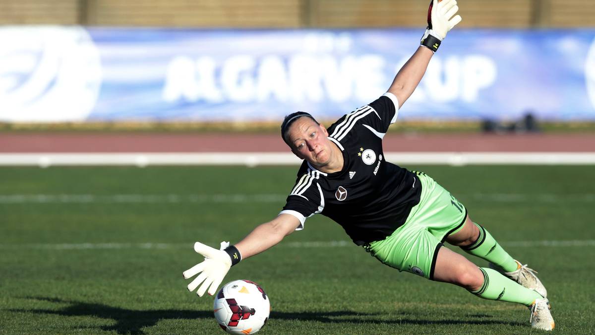 Almuth Schult (Alter: 24, Verein: VfL Wolfsburg, Länderspiele: 20, Tore: 0)