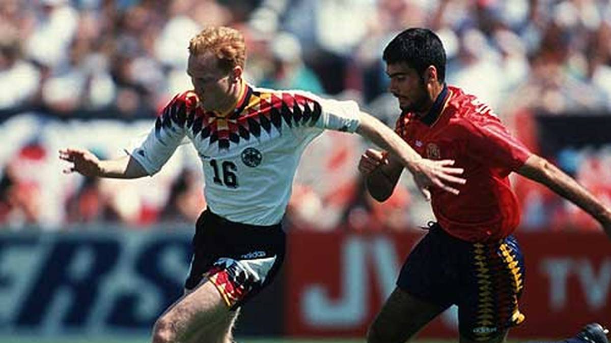 Bei der WM 1994 in den USA verfolgt Guardiola unter anderem Matthias Sammer. Spanien wird hinter Deutschland Gruppenzweiter, scheitert jedoch im Viertelfinale an Italien