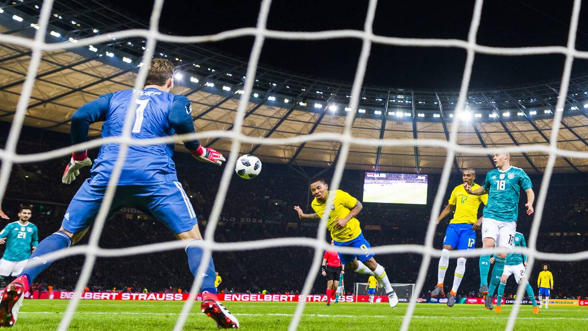 Deutschland kassiert im letzten Test vor der Nominierung des WM-Kaders eine bittere Niederlage gegen Brasilien, das sich für das peinliche 1:7 bei der Heim-WM revanchiert. Vor allem defensiv offenbart das DFB-Team einige Schwächen. Die SPORT1-Einzelkritik
