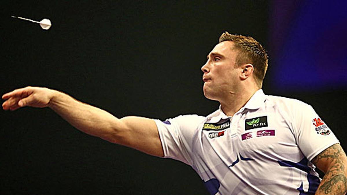 ... einen der austrainiertesten Dartsspieler bezwingt: Gerwyn Price, ein ehemaliger Rugybspieler. Sieht man doch