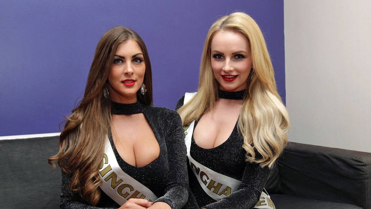 Hier posierte Wood mit ihrer Kollegin Daniella Allfree