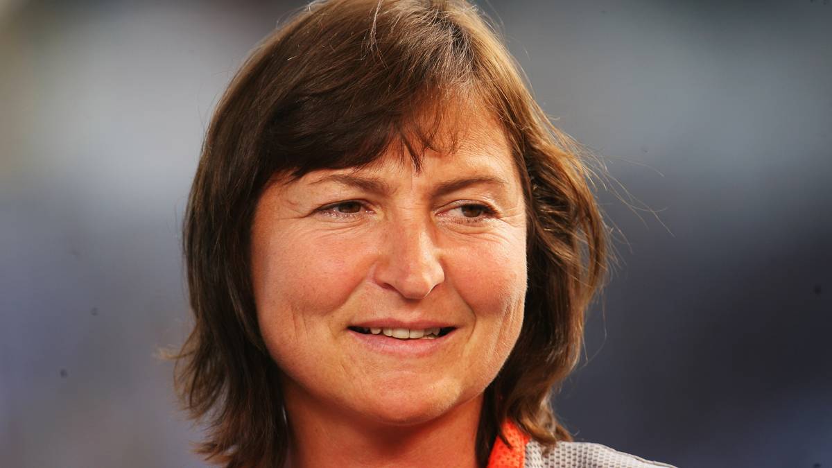 Nach ihrem Karriereende 2005 peilt Fischer sieben Jahre später ein Comeback für Olympia an, muss wegen gesundheitlicher Probleme aber aufgeben. Seither arbeitet sie hin und wieder als TV-Expertin