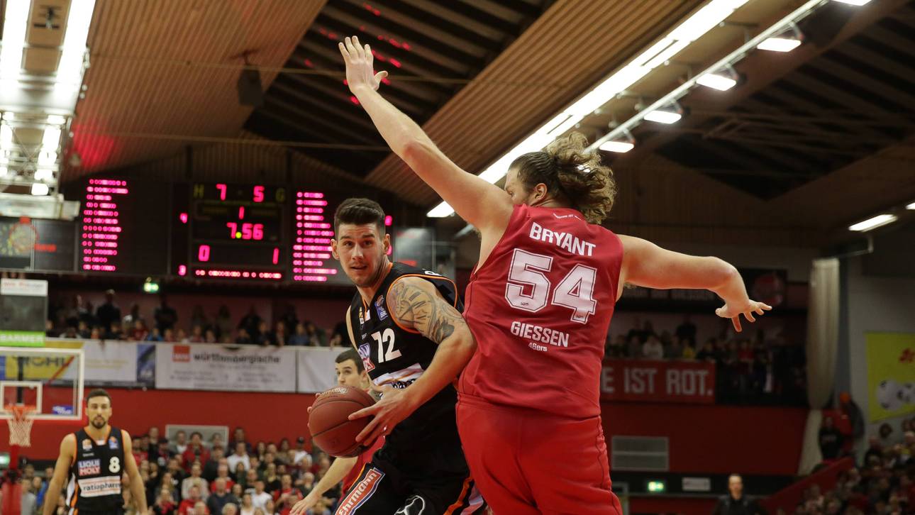 46ers erobern Playoff-Platz