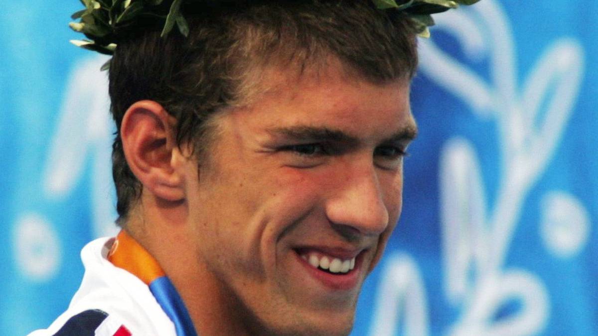 2004 in Athen beginnt dann die Dominanz des Manners aus Baltimore. Über Schmetterlings- und Lagenstrecken holt Phelps vier Olympiasiege, ist mit insgesamt acht Medaillen der erfolgreichste Athlet der Spiele