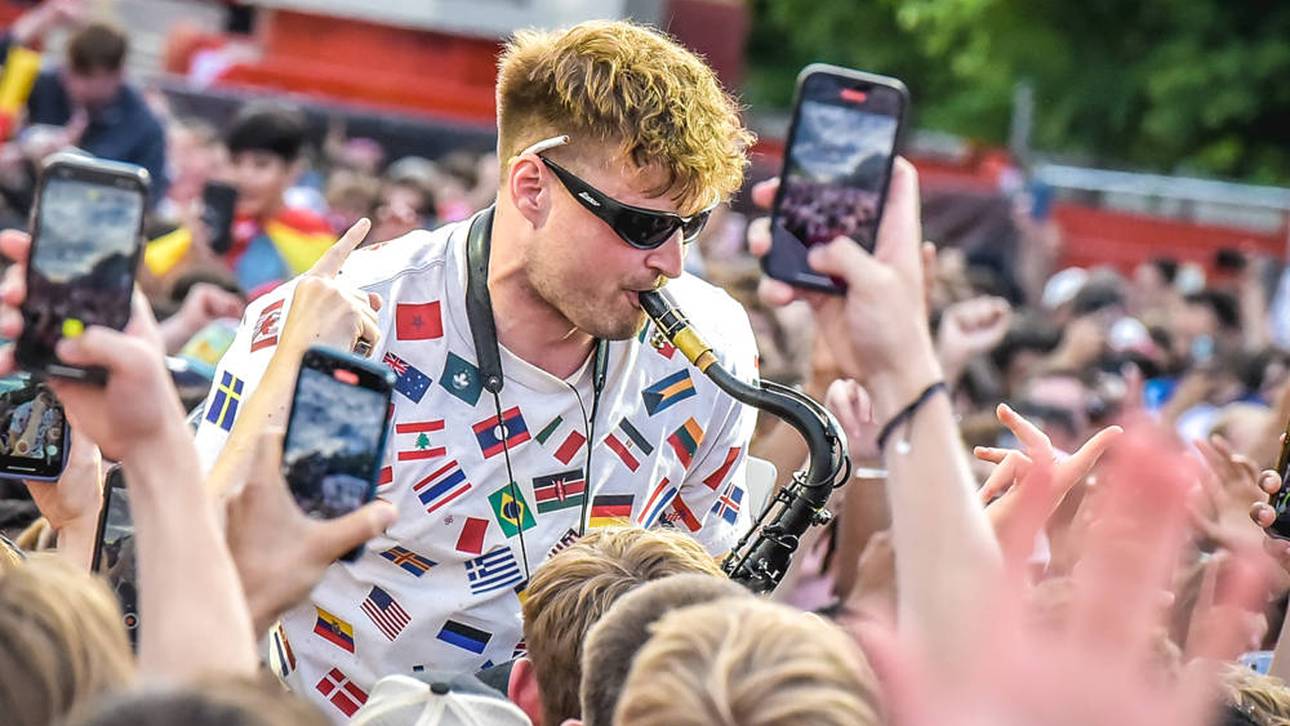 Kult-Saxophonist begleitet Heimkehr