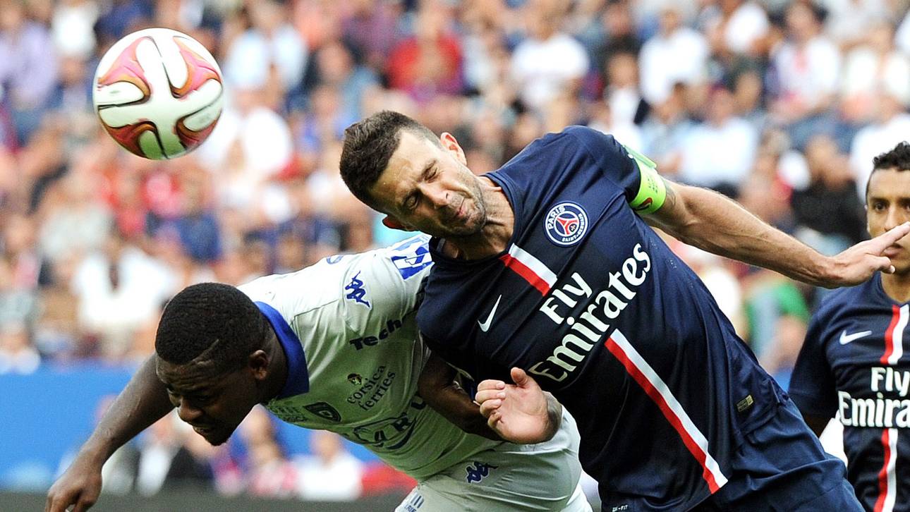 Paris gegen Bastia: Prügel im Spielertunnel