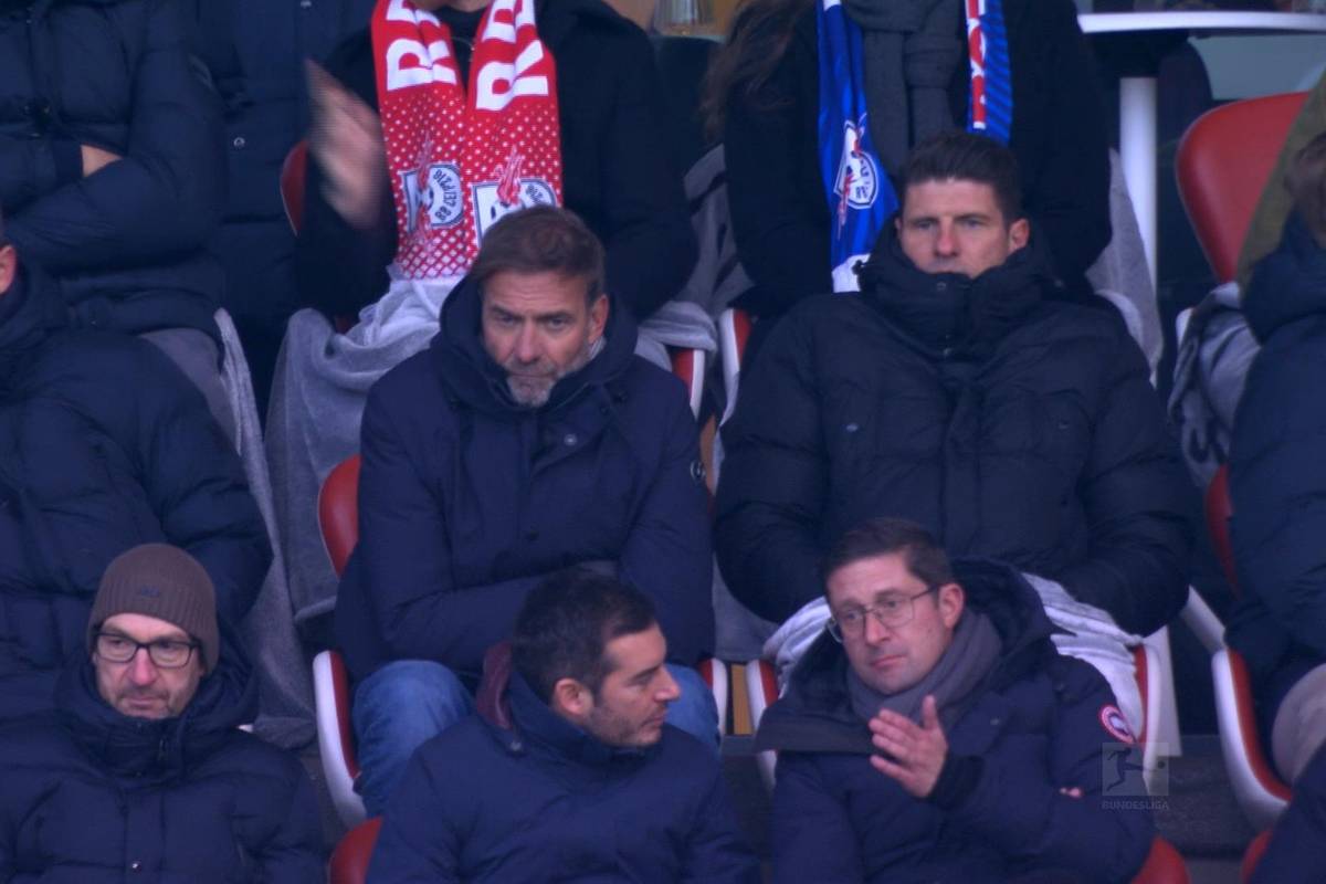 Der neue "Head of Global Soccer" hat sich erstmals bei RB Leipzig im Stadion sehen lassen. Damit beginnt für den langjährigen Erfolgstrainer ein neues Karriere-Kapitel. 