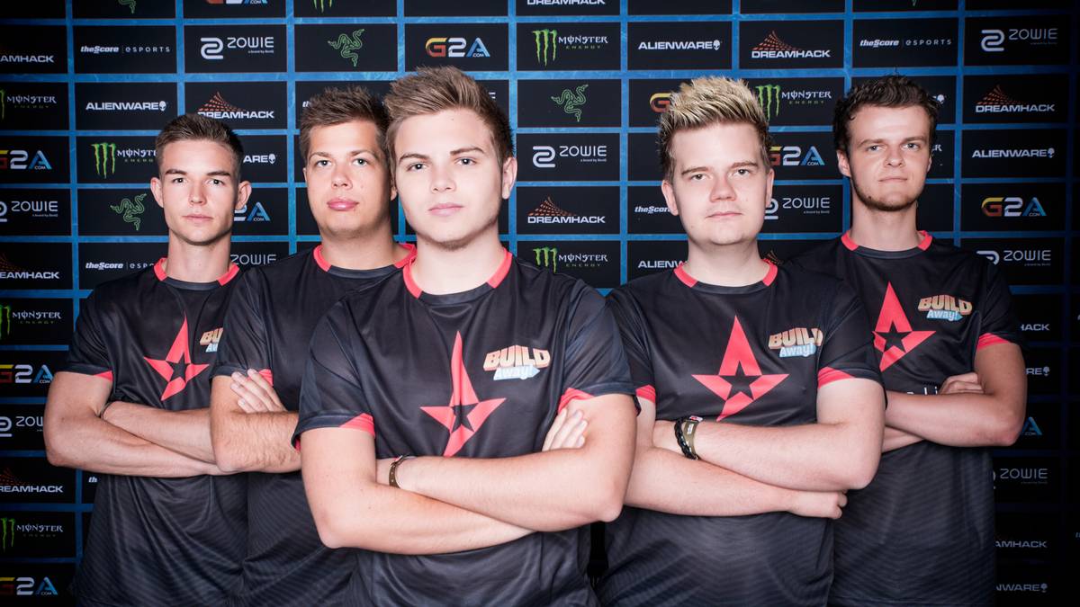 1. Astralis ist nach dem Sieg der ELEAGUE Season 2 stärker denn je. Viele Experten sehen das kommende ELEAGUE Major als ihre Chance, endlich ein Major zu gewinnen