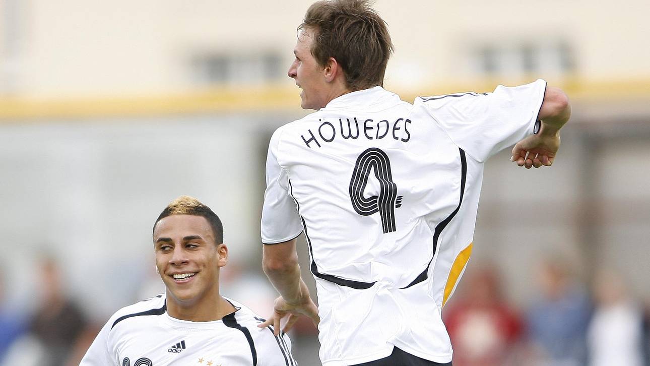 UEFA U19 European Championship Germany v Greece